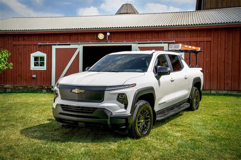 2024 Chevy Silverado Ev Wt First Drive Review Good Work Doesn T Come Cheap