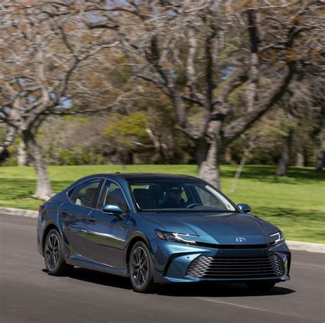 2025 Toyota Camry Starts At 29 495 Less Than Prior Hybrid Model