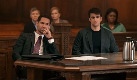 An Honest Review Of The Lincoln Lawyer Season 3 Purewow