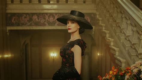 Angelina Jolie S New Netflix Movie Maria Everything We Know