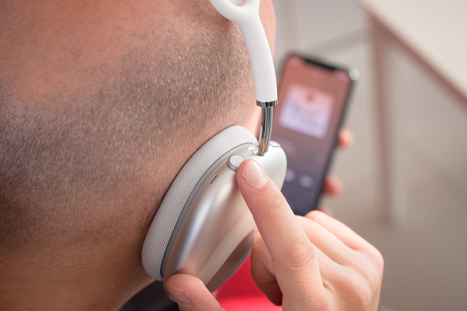 Apple AirPods Max 2 Release Date Reveals Enhanced Noise-Canceling Features