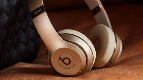 Apple Amp 39 S Old Beats Solo3 Headphones Available In Gold And Silver Again Macrumors Forums