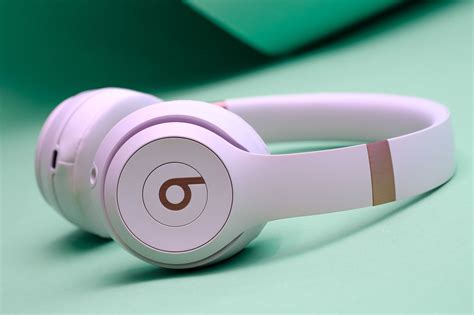 Beats Solo 4 Review Playing Both Sides The Verge