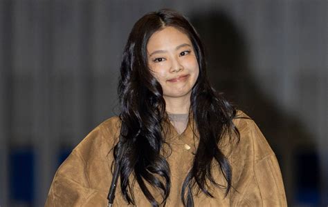 Blackpink S Jennie Now Holds The 2Nd Biggest Debut For Korean Female Soloists With Ruby Allkpop