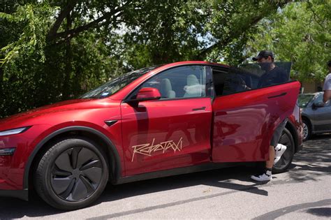 Elon Musk Launches Tesla Robotaxi Service In Austin With 4 20 Flat Fee Fortune