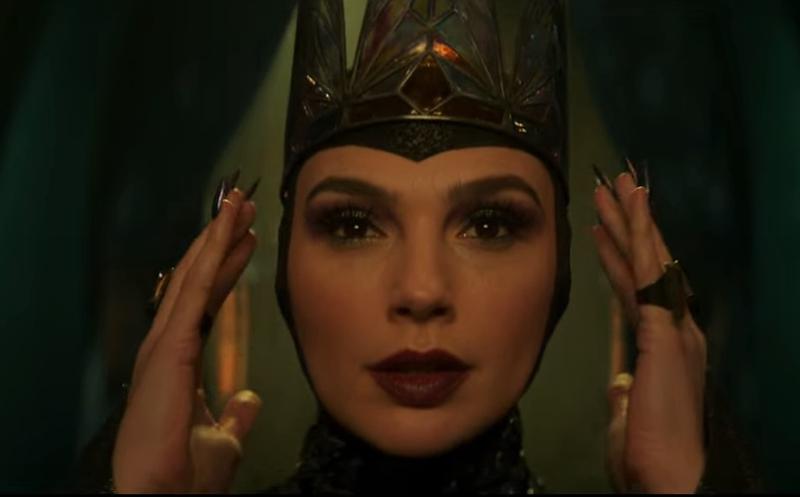 Gal Gadot As The Evil Queen Snow White Evil Queen Evil Queen Gal Gadot