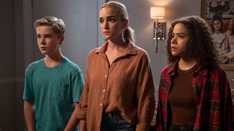 Ginny Georgia Season 4 Everything To Know About The Cast Release Date And More Newsbreak