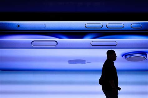 How Apple S Big Budget Tv Dream Became A Nightmare