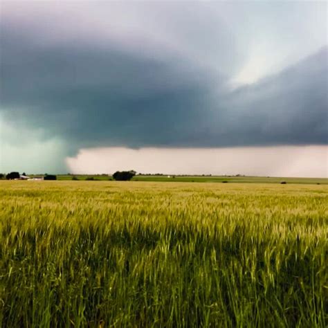 How Real Is The Science In Twisters The New York Times