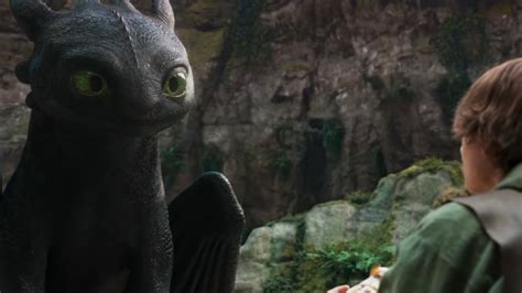 How To Train Your Dragon Trailer And Poster Introduce Us To The Live Action Hiccup And Toothless