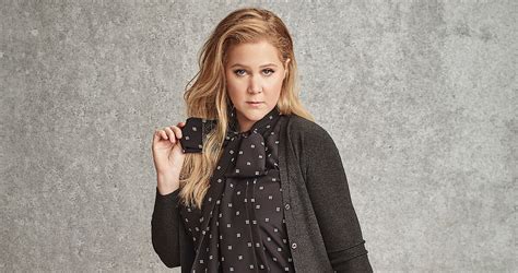 Kinda Pregnant Trailer Cast Release Date And Plot Of New Amy Schumer Comedy Netflix Tudum