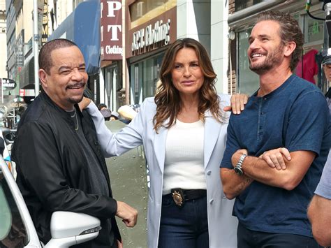 Law Order Svu Fans Beyond Excited After Star Drops Major Season 27 Update Parade