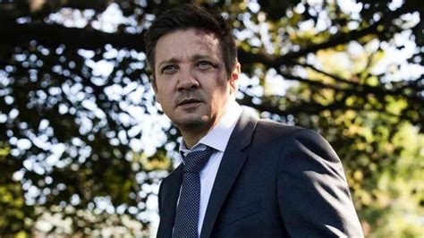 Mayor Of Kingstown Season 2 Episode 4 Recap Ending Explained Did Mike Do The Favor Milo Asked For Film Fugitives