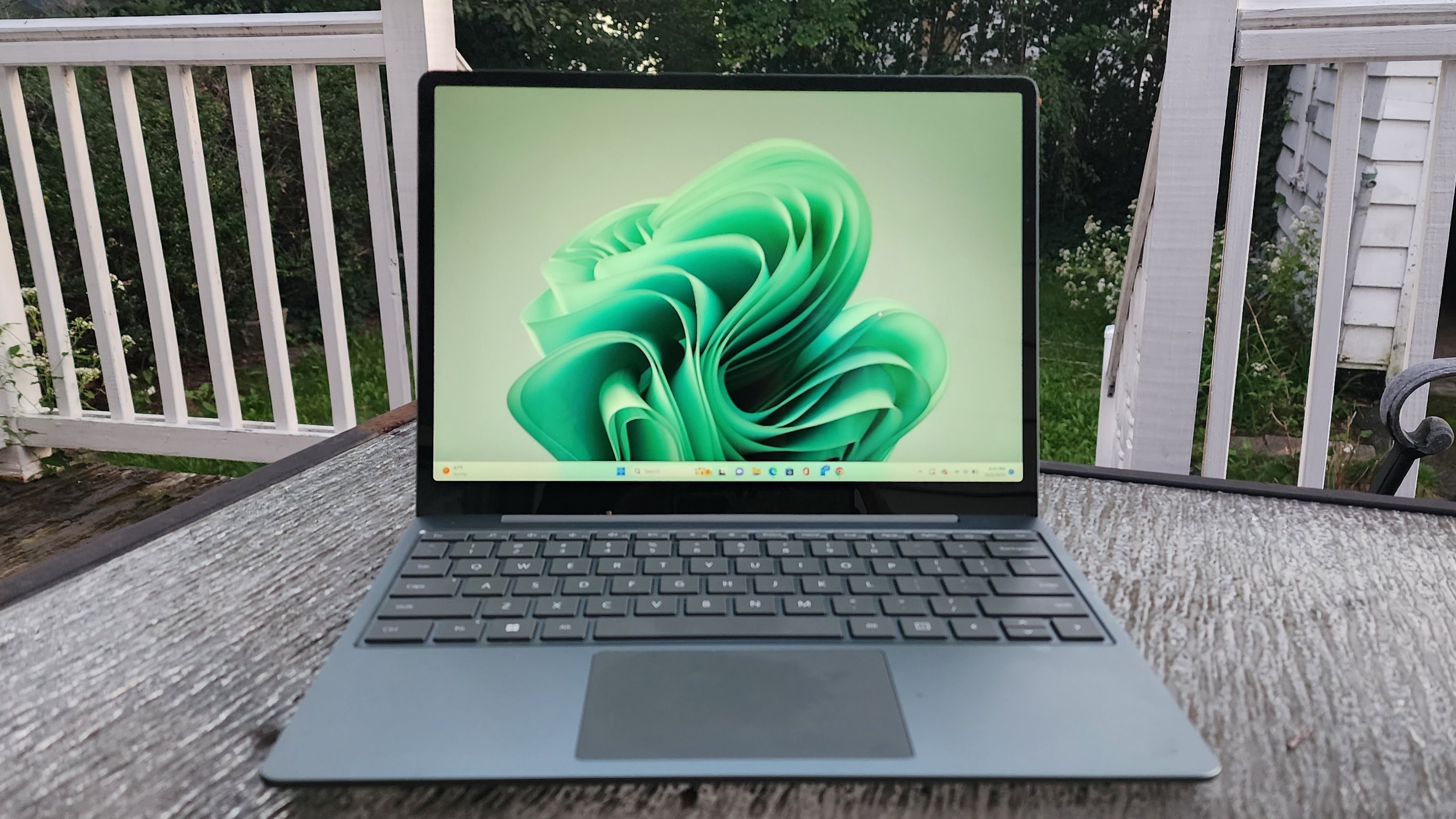 Microsoft Surface Laptop Go 3 Review The Keyboard Makes Me Want To Cry Mashable