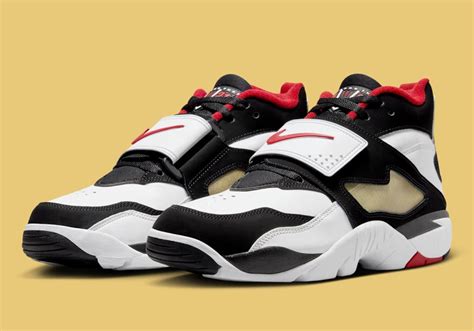 Nike Air Diamond Turf Og Fz8224 100 Sneakernews Com Nike Air Diamond Turf Og Fz8224 100 Sneakernews Com