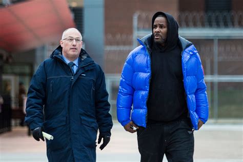 R Kelly Makes Bail Amp Released From Jail Rap Radar