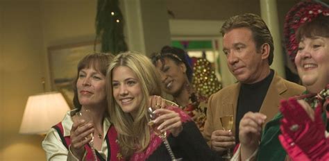 Review Christmas With The Kranks Slant Magazine Review Christmas With The Kranks Slant Magazine