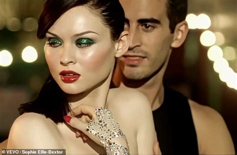 Sophie Ellis Bextor S Murder On The Dancefloor Is Charting 22 Years After Its Original Release Texx And The City