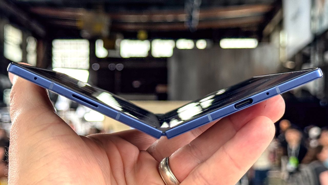 Surprise Samsung Galaxy Z Fold 7 Found To Be Thinner Than World S Slimmest Foldable Surprise Samsung Galaxy Z Fold 7 Found To Be Thinner Than World S Slimmest Foldable