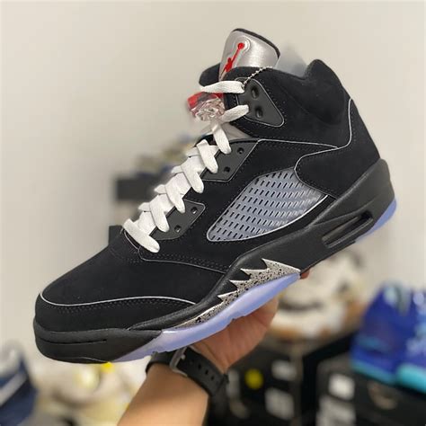 The Air Jordan 5 Black Metallic Reimagined Releases On February 8Th Sneakernews Com