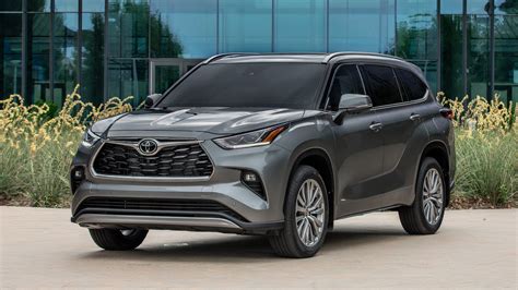 The New 2025 Toyota Highlander Hybrid Unveiled