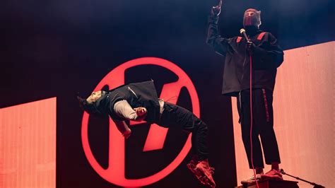 Twenty One Pilots Premiere The Contract Single Announce Tour Dates 98Kupd Arizona S Real Rock